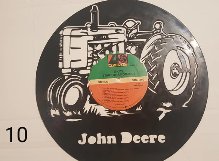 0010 R - John Deere Tractor
