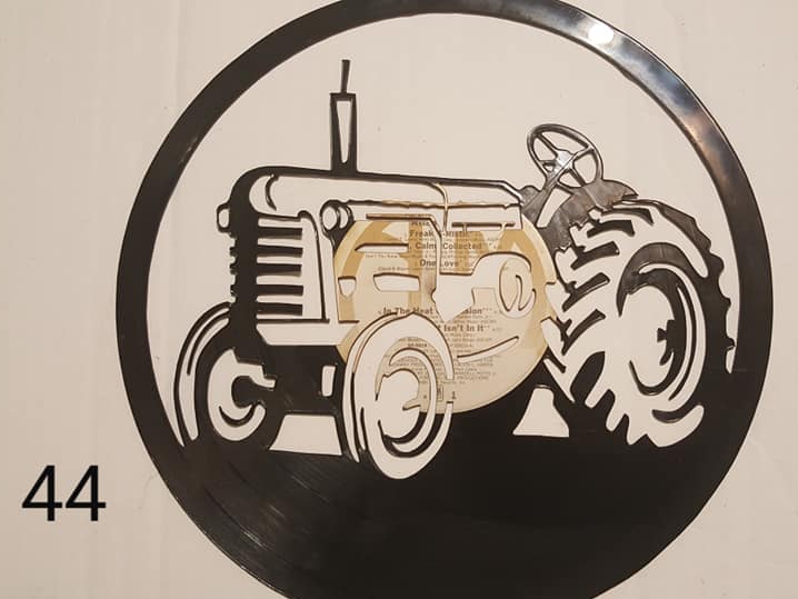 0044 R - Tractor Old Style